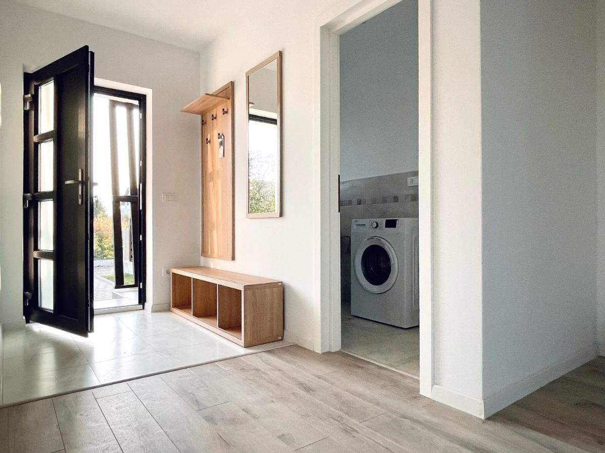 Express Estates Apartment Lisaura Ngoại thất bức ảnh