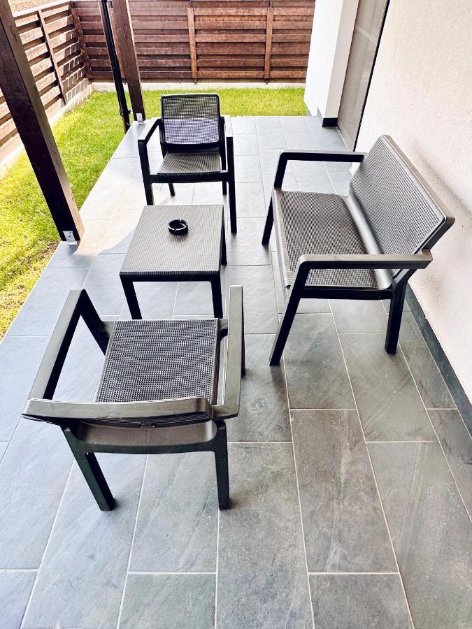 Express Estates Apartment Lisaura Ngoại thất bức ảnh
