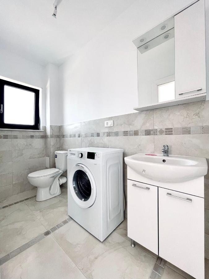 Express Estates Apartment Lisaura Ngoại thất bức ảnh