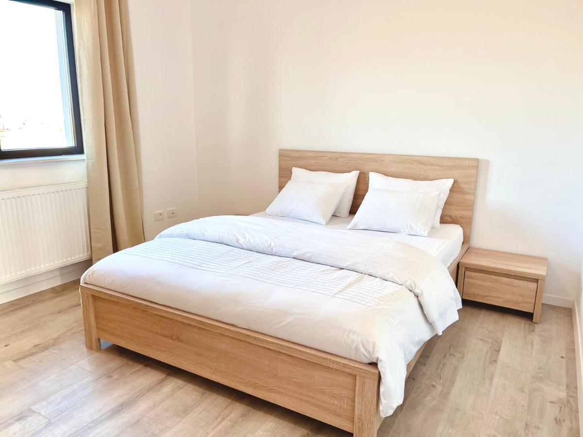 Express Estates Apartment Lisaura Ngoại thất bức ảnh